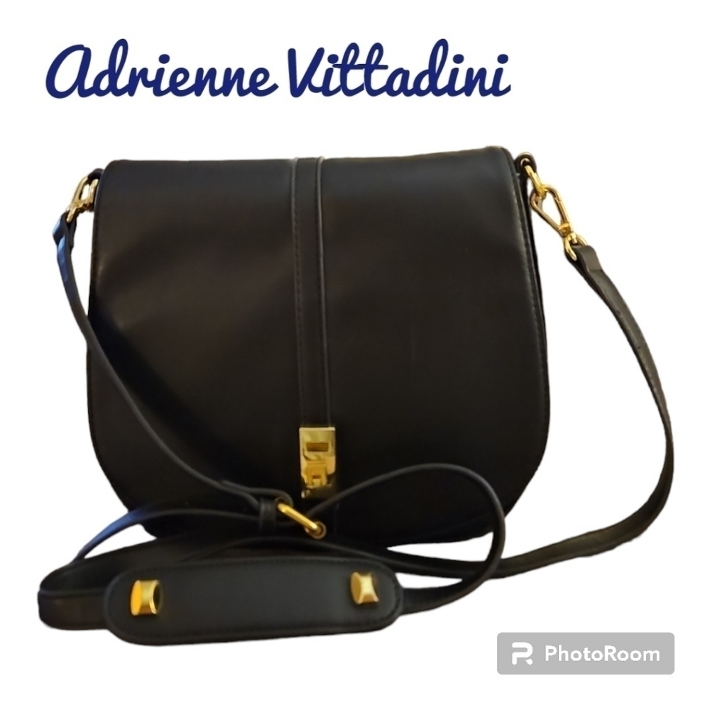 ADRIENNE VITTADINI Black Leather Saddle Crossbody Bag